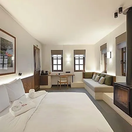 Unedo Seasons Boutique 4*